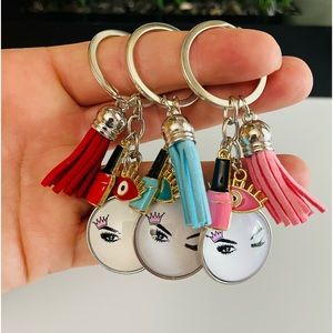 ❌❌SOLD❌❌💥Lot of 3💥Keychains tassel nail polish eye mascara makeup crown red pink